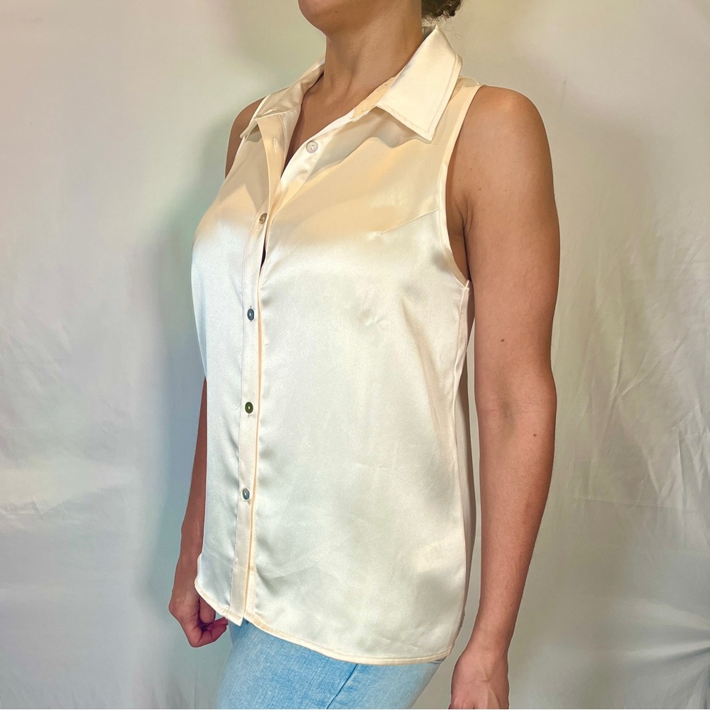 Shiny Button-Up Sleeveless Shirt